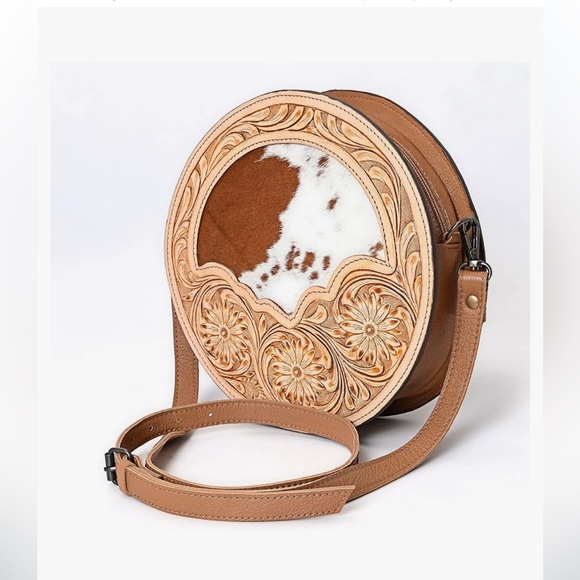 Cowgirl Western style authentic tooled leather crossbody bag with cow hyde - Picture 1 of 5